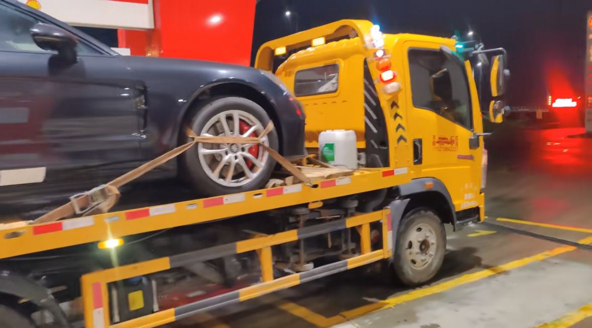 抚顺行车途中遇到突发状况该如何呼叫道路救援？